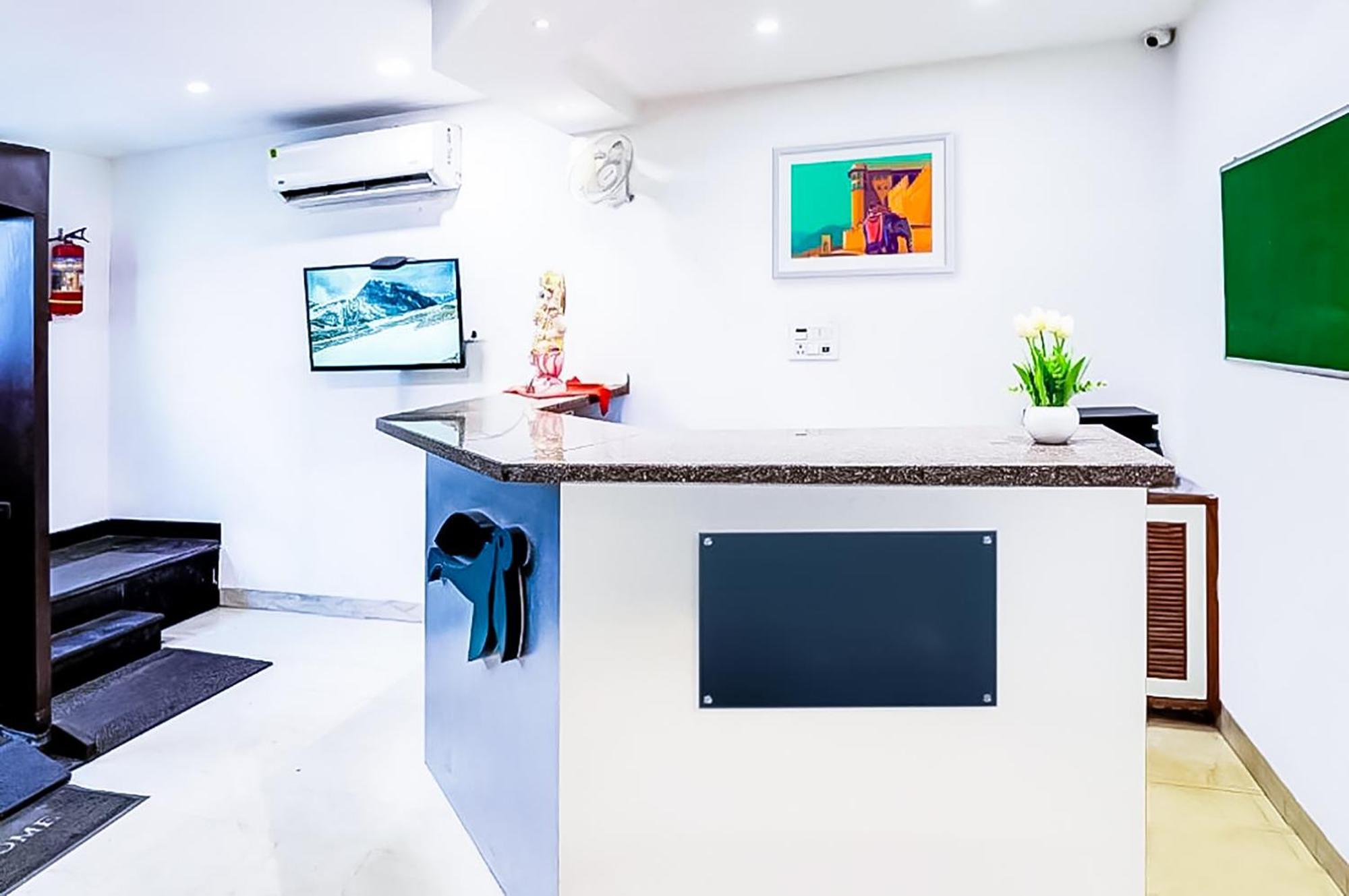 Family Rooms Inn - Shalimarbagh Ню Делхи Екстериор снимка